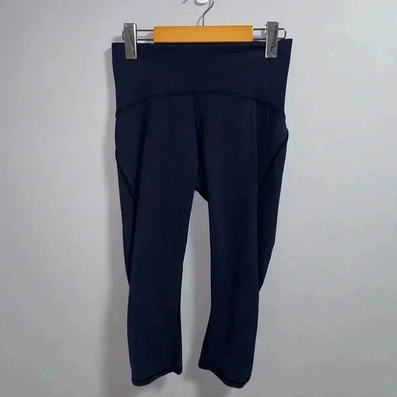 Lululemon Train Times Crops - Picture 6 of 11